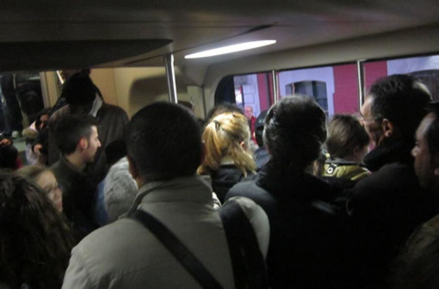 Immagine: affollamento588