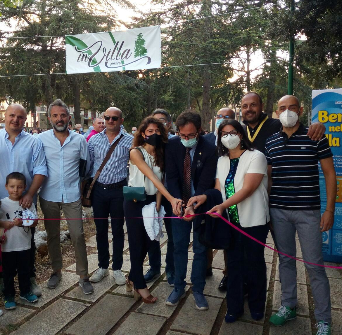 Immagine: Il_taglio_del_nastro478