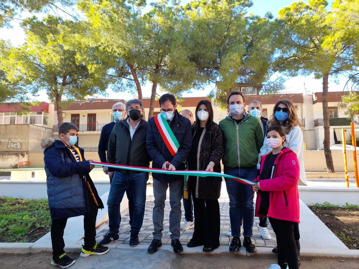 Immagine: Il_taglio_del_nastro_1252