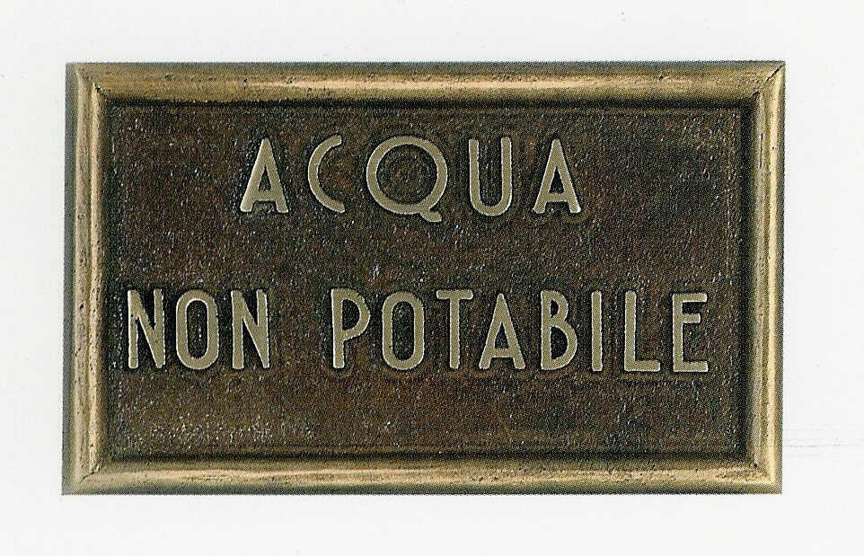 Immagine: targa_acqua_non_potabile1087