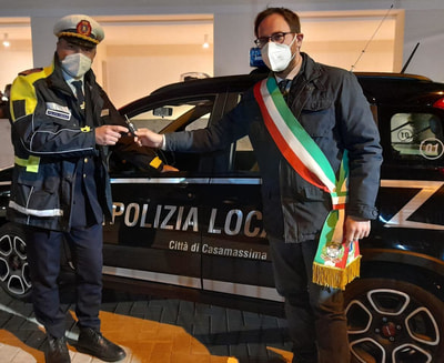 Immagine: Il_momento_in_cui_il_sindaco_Nitti_consegna_le_chiavi_al_comandante_Prigigallo_1235