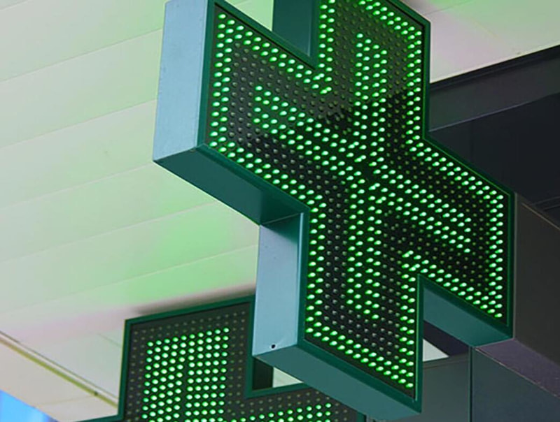 Immagine: croce_farmacia288