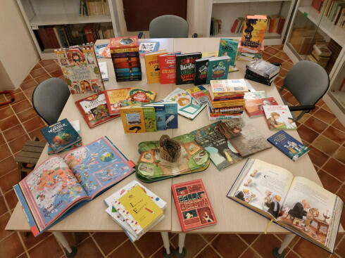 Immagine: Libri_biblioteca_comunale266